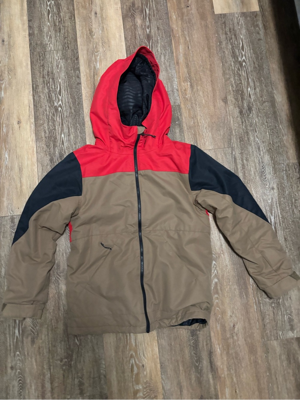 Volcom kids ski jacket never used